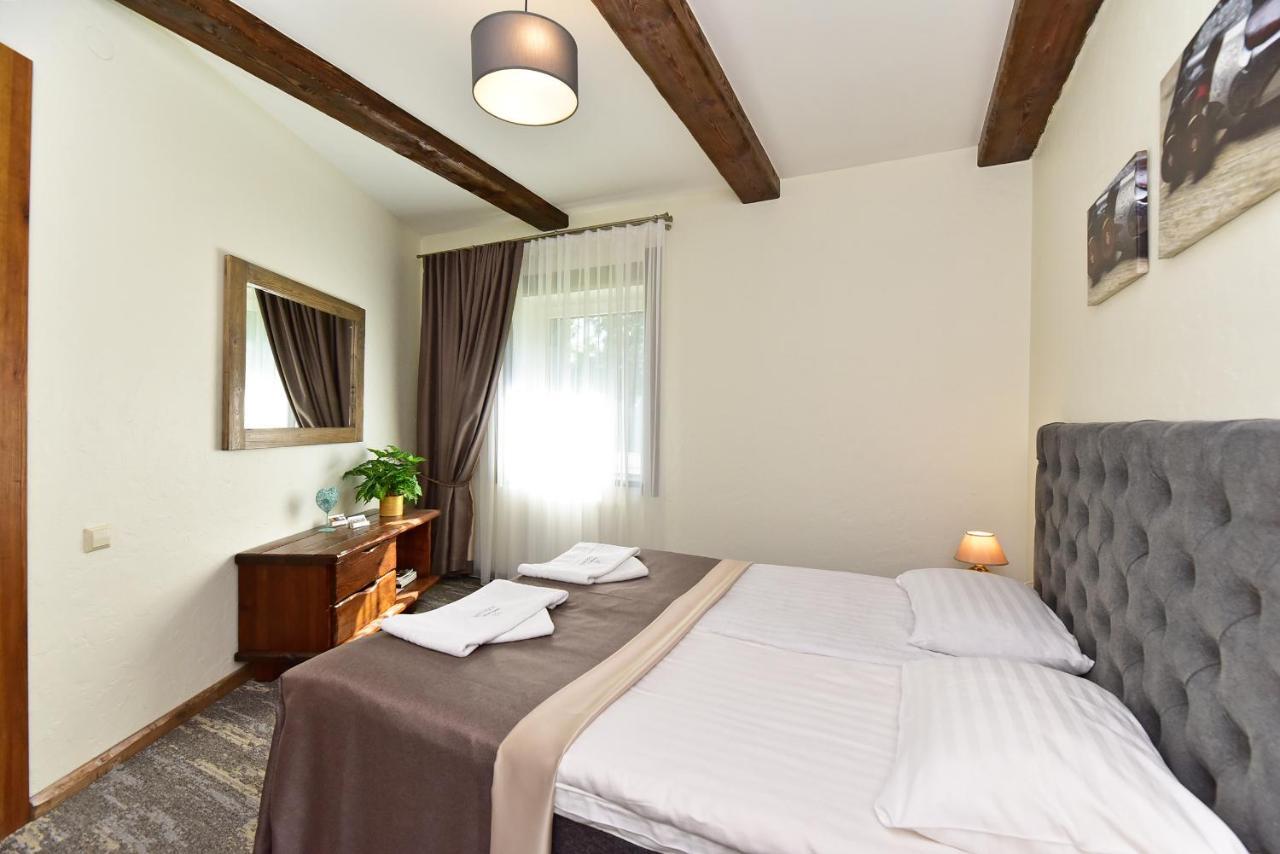 Hotel Medziotoju Sostine Kunioniai Zewnętrze zdjęcie